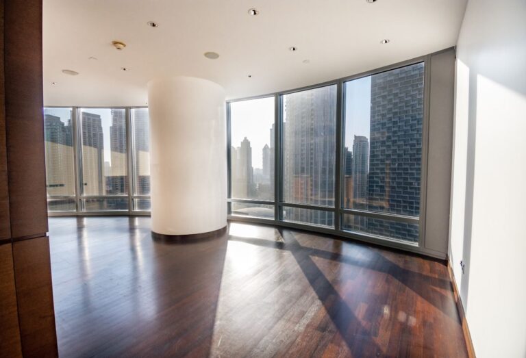 Panoramic Fountain & Opera Views | Vacant