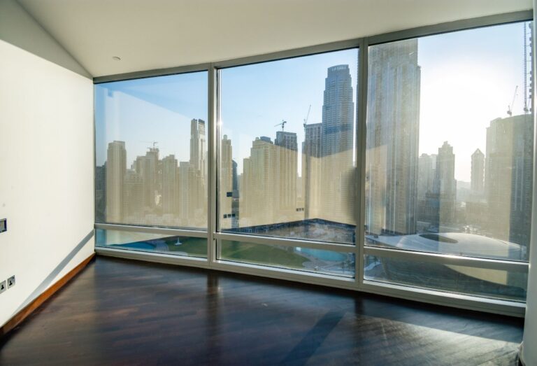 Panoramic Fountain & Opera Views | Vacant