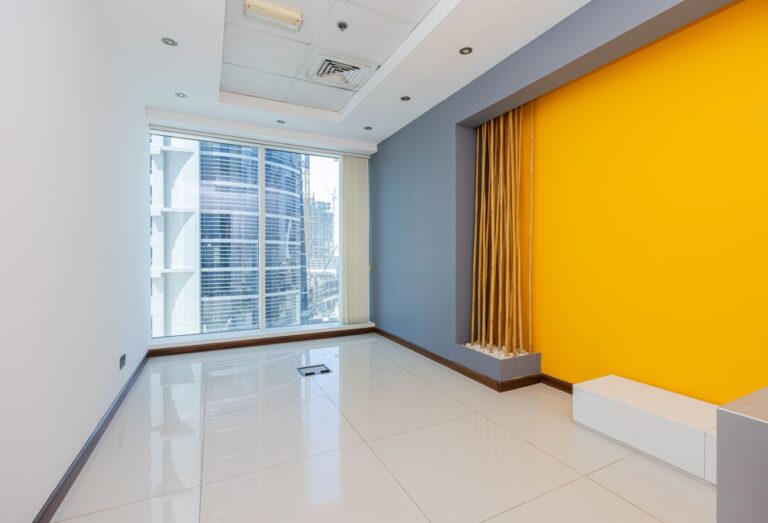 Fitted Office | With Pantry & Division | Vacant