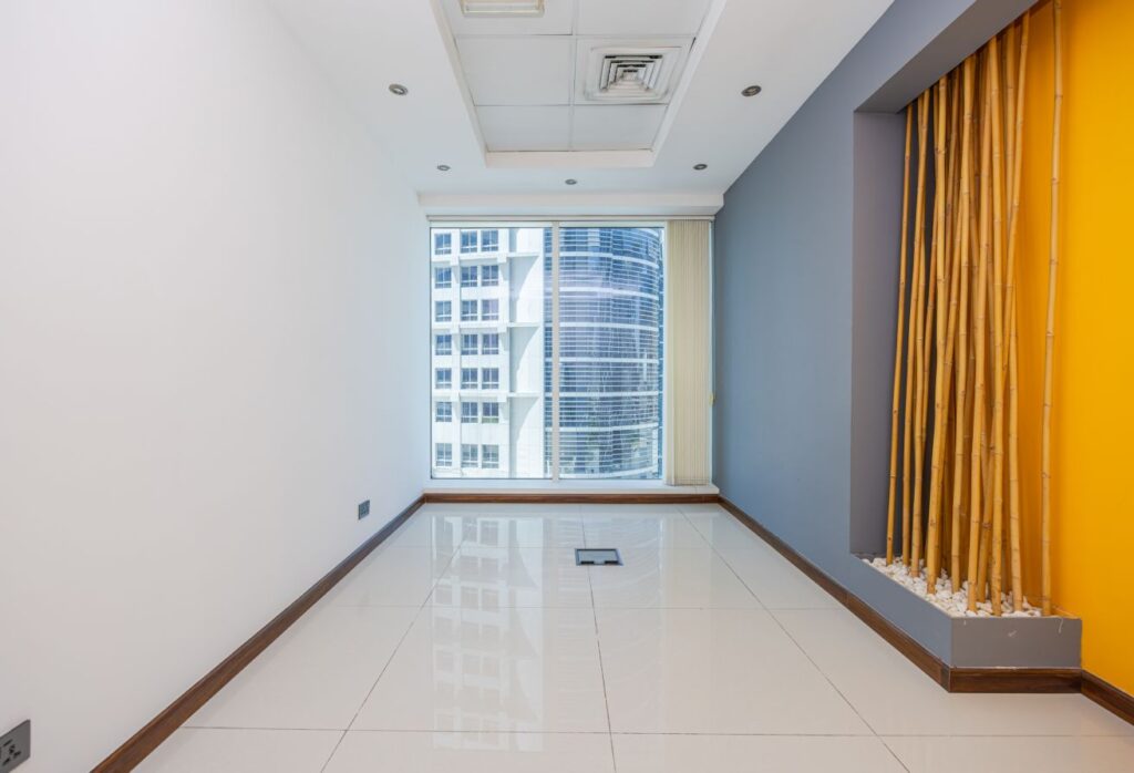 Fitted Office | With Pantry & Division | Vacant