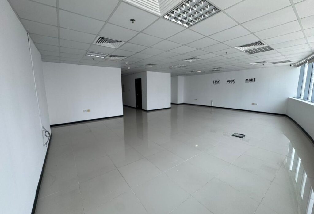 Unfurnished | Spacious | Vacant | Canal View