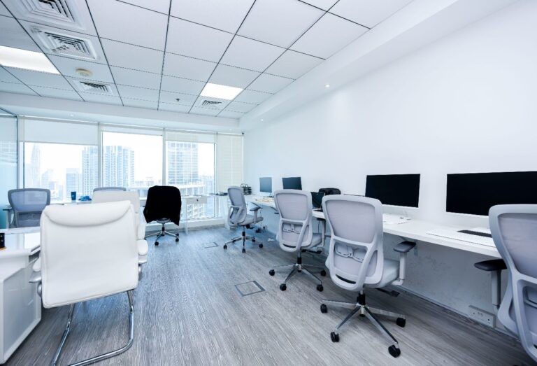 Furnished| Canal & Skyline View | Bright Workspace